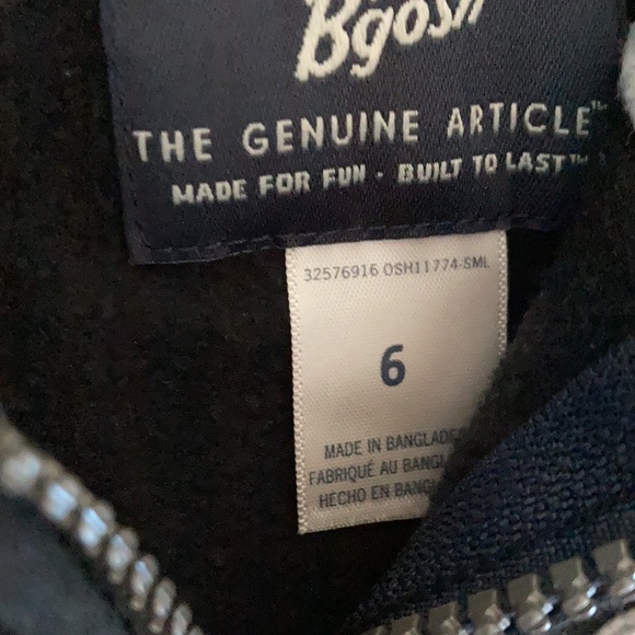 Oshkosh sweatsuit - Picture 4 of 5